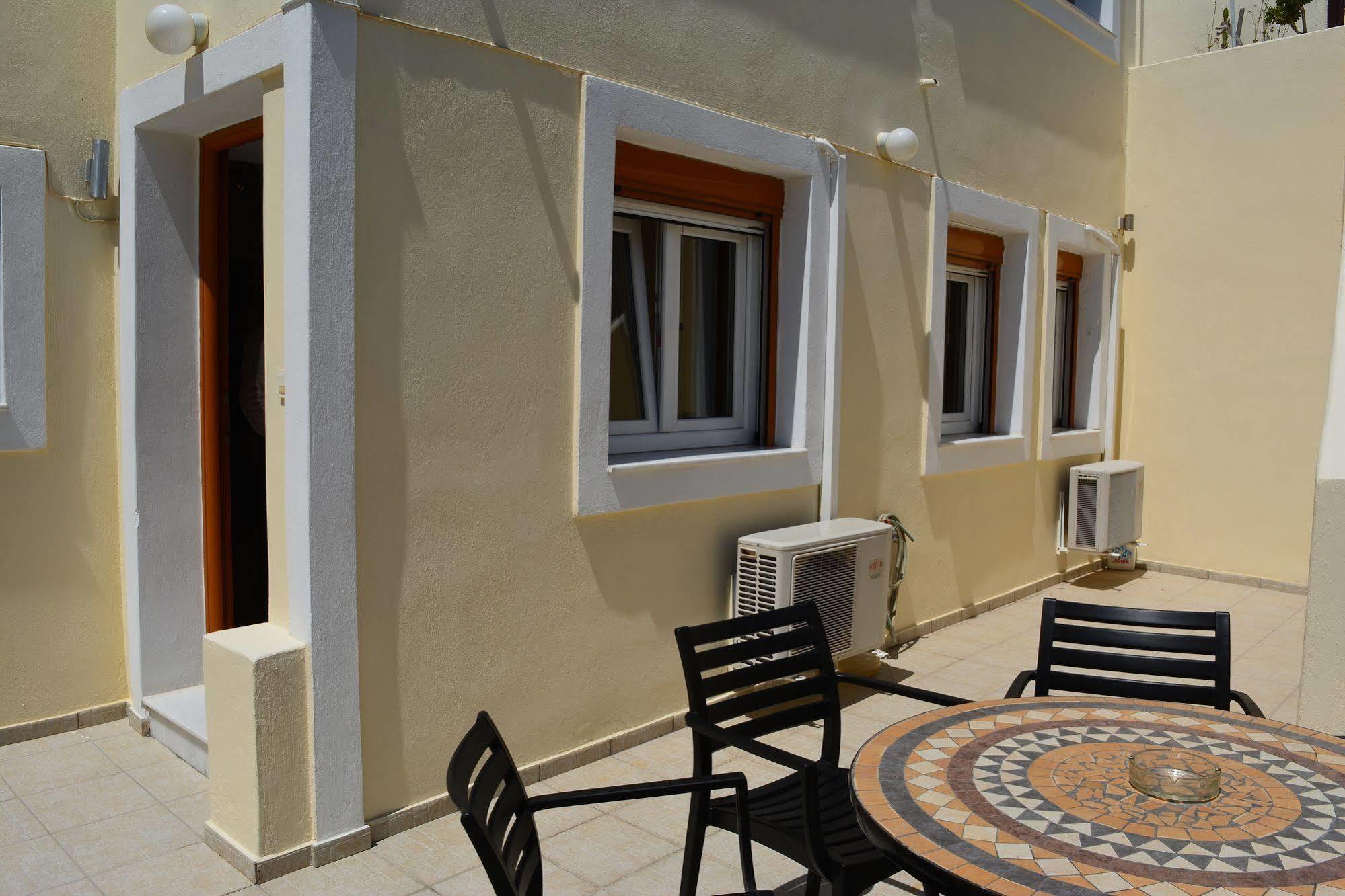 Anemomilos Suites Fira  Exterior foto